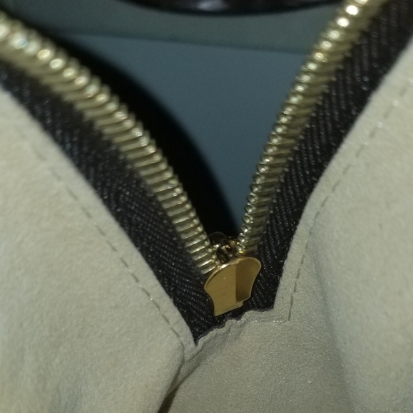 LV MANHATTAN - Picture 12 of 16